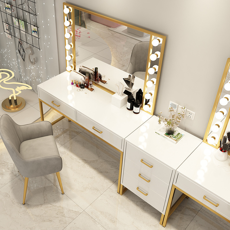 Makeup table Photo studio Make – Beauty Makeup Stores recenzja i cena