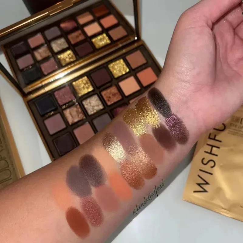 Huda beauty 18 Colors Empowere – Huda Beauty Makeup Kit recenzja i cena